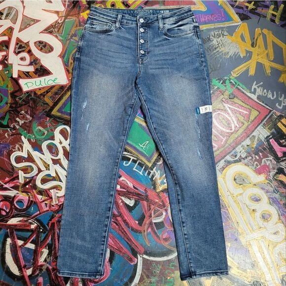 Arizona Jean Co. Woman's Hi-Rise skinny jeans - size 13, button fly, dark wash - Picture 1 of 10